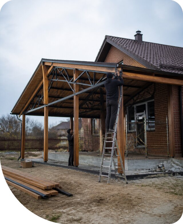 Пристройка навеса к дому и участку в Карпинске под ключ